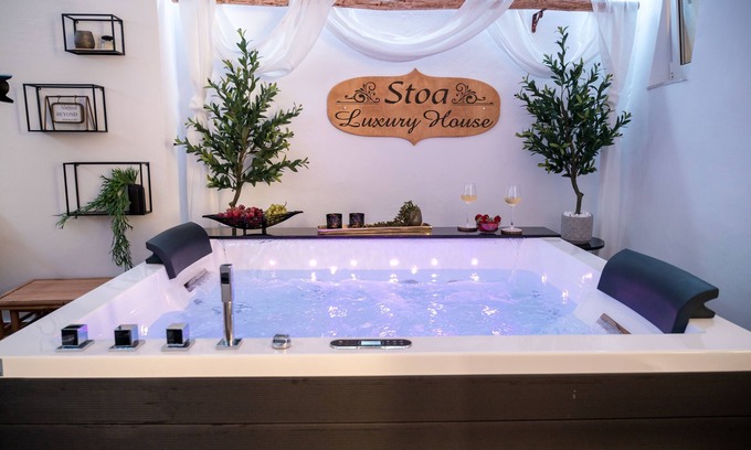 Agios Vasileios Casa | Stoa Luxury House with Unique Jacuzzi Room