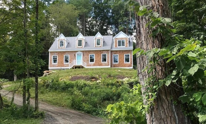 Housatonic Casa | Stockbridge house 17 minutes from Tanglewood. Four bedroom, three bathroom.