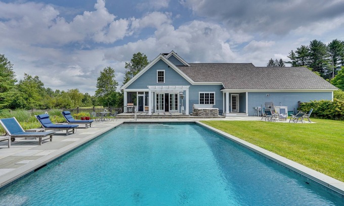 Stockbridge Casa | Stockbridge Retreat w/ Pool & Hot Tub!