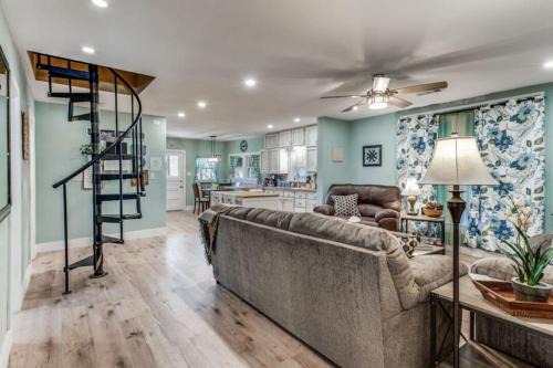 Fort Worth Casa | Stockyards! Less than 3 mins-Sleeps 8 -Gable House