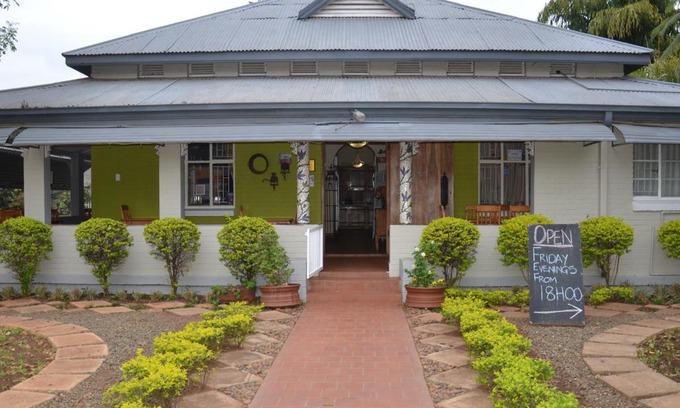 Komatipoort Casa | Stoep Cafe Guest House