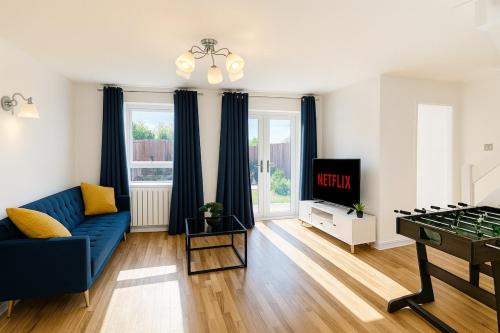 Aylesbury Casa | Stoke Mandeville House - Sleep 6-8