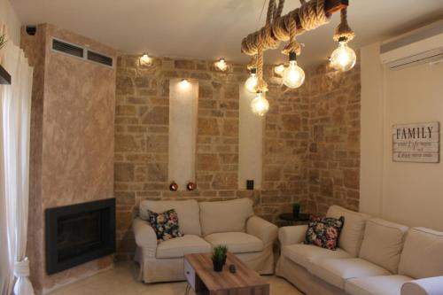Ampelokipoi-Menemeni Apartamento | Stone Apartment