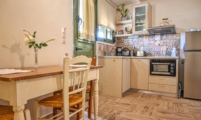 Livadia Casa | Stone Apartment Moon & Sun