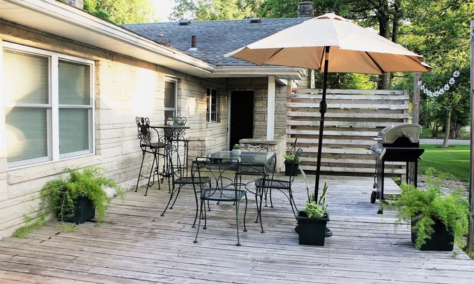 Fort Wayne Casa | Stone Cottage