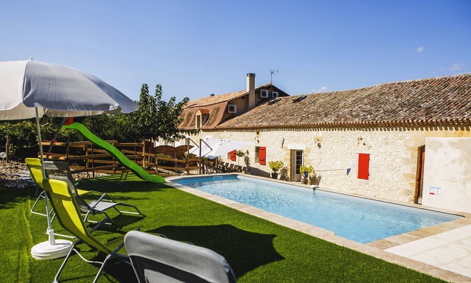 Monbazillac Casa | Casa de piedra de 1820 ubicada en el corazón del viñedo Monbazillac.