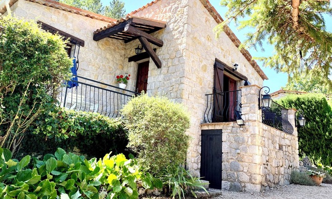 Cipieres Casa | Stone house: garden & mountain view