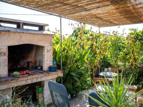 Zrnovo Apartamento | Stone House Harmony -Studio Apartment with Patio and Garden View 2