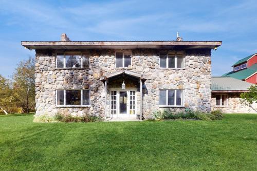 Morrisville Casa | Stone House