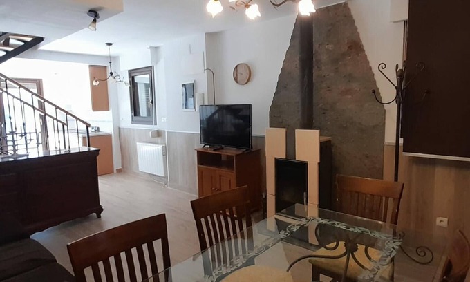 Castiello de Jaca Casa | Maison en pierre avec terrasse, BBQ, 3 chambres à Castiello de Jaca près de Jaca et pistes de ski