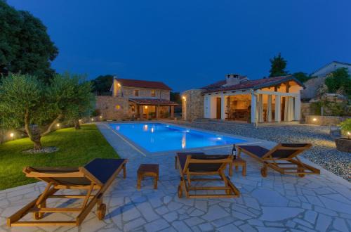 Vrh Villa | Stone Mill House