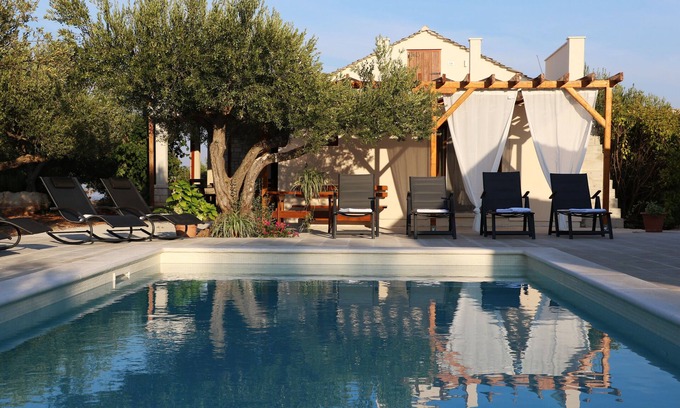 Supetar Villa | Stone Villa Olea-Three Bedroom Villa with Pool