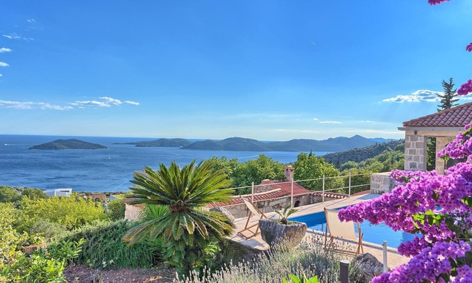 Brsecine Villa | Stone villa with amazing sea view and mediterranean garden