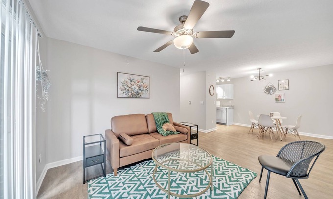 New Albany Apartamento | Stonecrest 713, 2Bd Apt I Free Parking I Pool