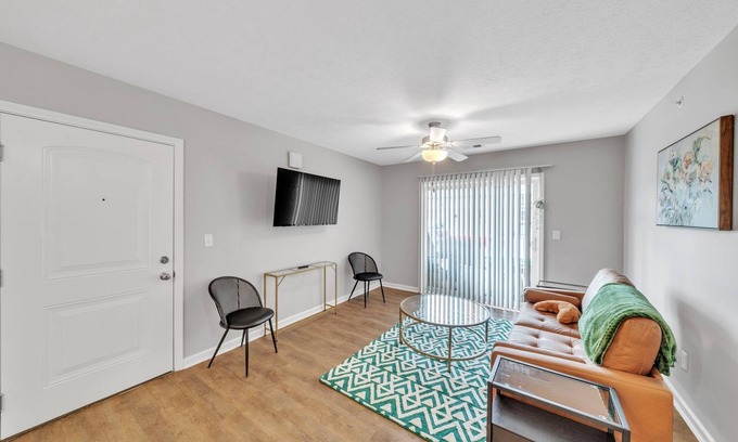 New Albany Apartamento | Stonecrest 717, 2Bd Apt I Free Parking I Pool