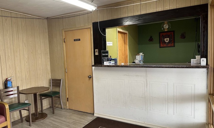 Dale Hotel | Stones Motel