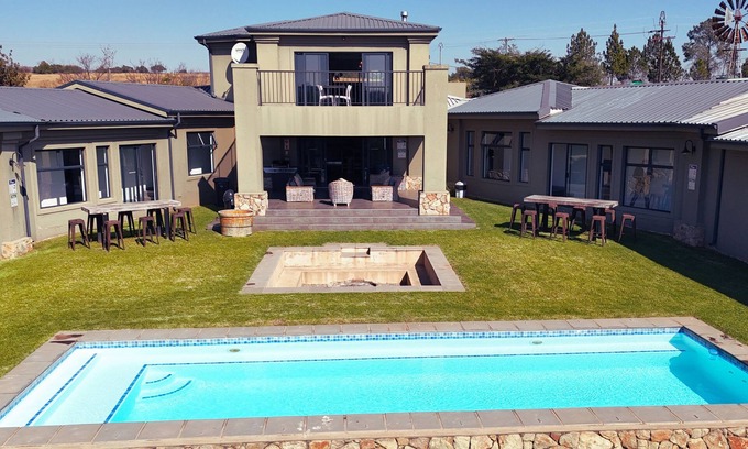Muldersdrift Casa | Stones Throw Manor