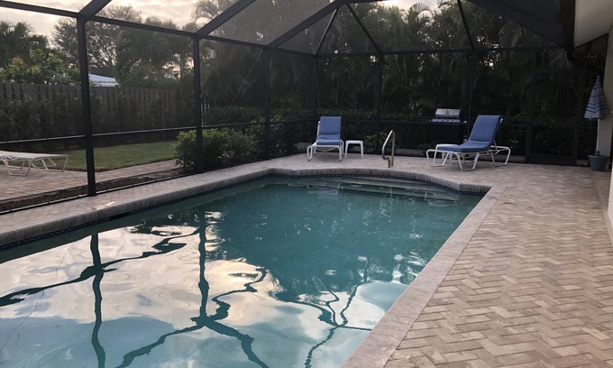 Bonita Springs Casa | ¡Detener! Mira esta hermosa casa con piscina cerca de las playas