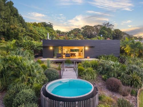 Bangalow Casa | Storm Cabin