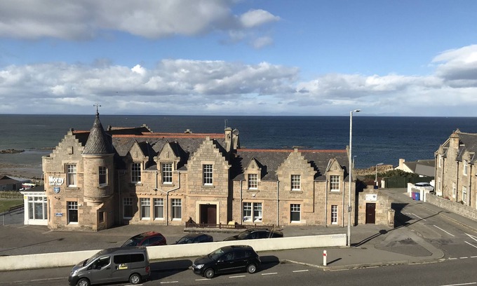 Lossiemouth Hotel | Stotfield Hotel