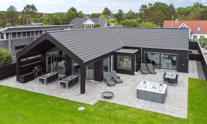 Vibæk Strand Casa | "Straale" - 50m from the sea by Interhome