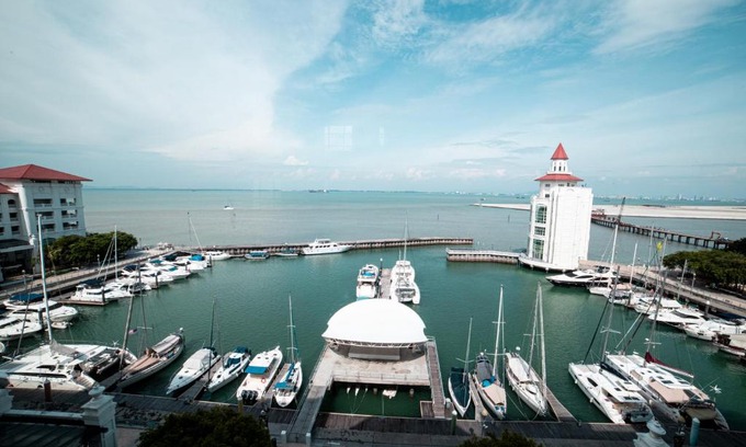 Seri Tanjung Pinang Apartamento | Strait Quay Marina Suite