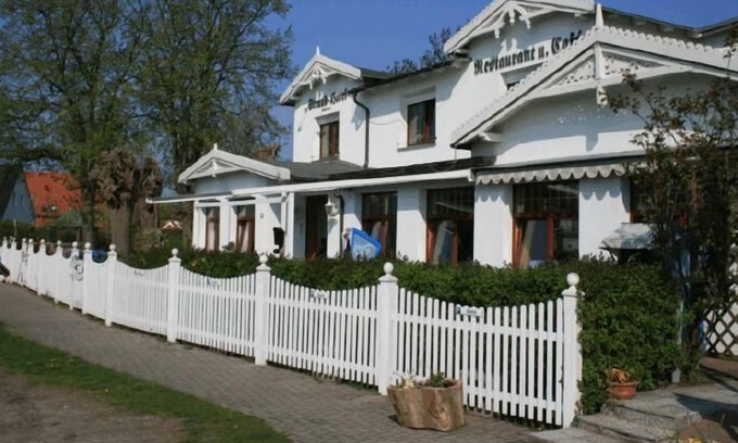Lobbe Hotel | Strand-Hotel Lobbe