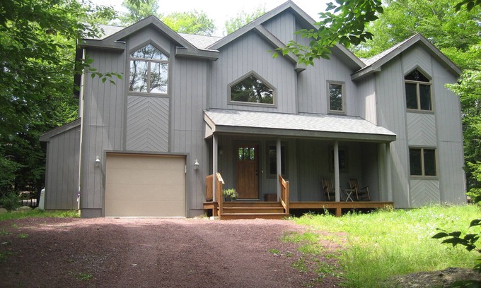 Pocono Pines Casa | Strand Lake House - Sept $ 250 / noche 3 noches min - Con 4 noches de limpieza incluidas