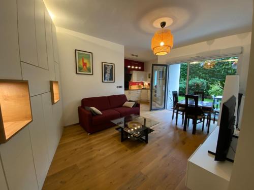 Cronenbourg Est Apartamento | Strasbourg 3 pièces "Vue sur le jardin"
