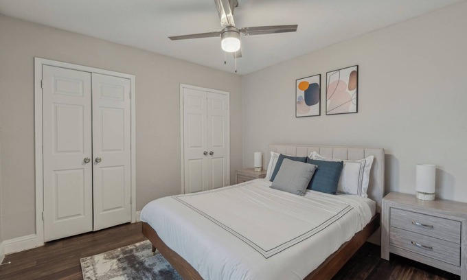 South Arlington Apartamento | Stratton 409A I Spacious 2 Bed 1.5 Bath