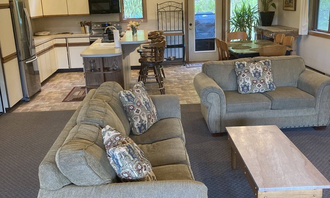 Stratton Mountain Casa | Stratton Mountain home in downtown Winhall