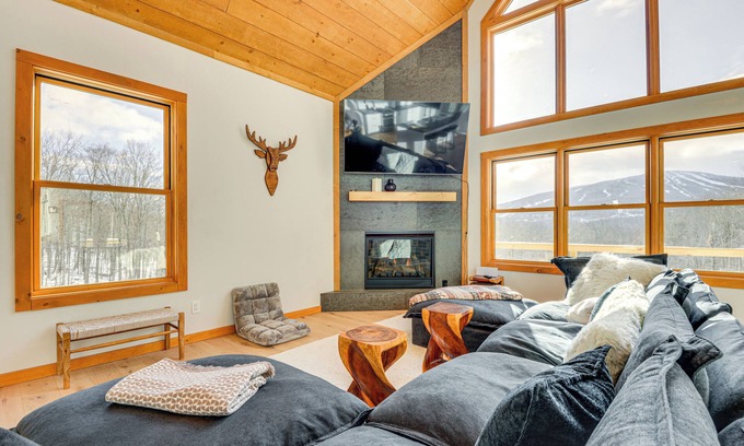 Stratton Mountain Casa | Stratton Mtn Ski Chalet w/ Giant Views in Winhall