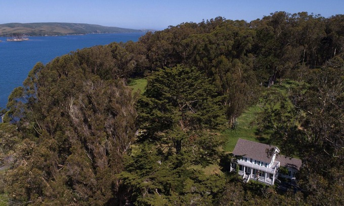 McDonald Otro | Straus Home Ranch: "Impresionante", "Impresionante" "Encantadora" casa en la Bahía de Tomales
