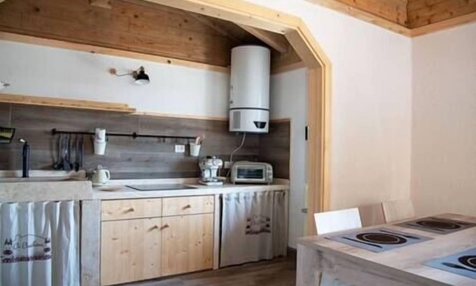 Mercato Saraceno Casa | Straw apartment