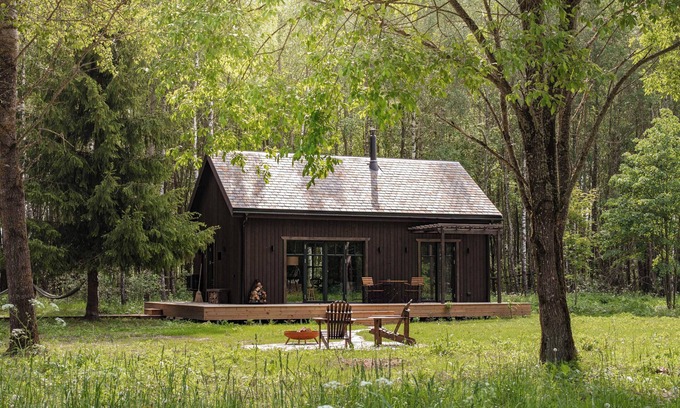 Gratiskes Cabina | Straw Bale Cabin in Nature