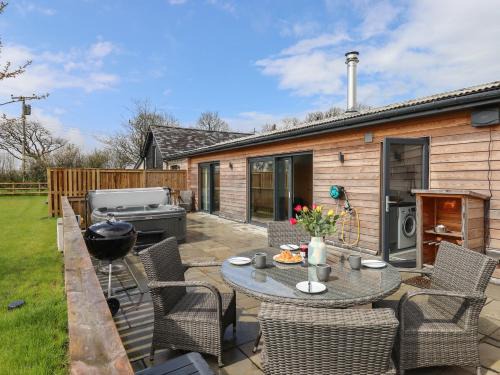 Holsworthy Casa | Strawberry Bank - Nuthatch