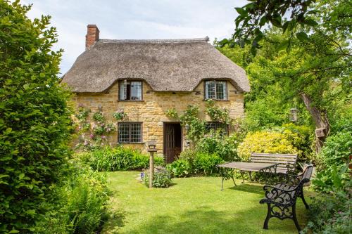 Bridport Casa | Strongate Cottage Rural Retreat - near Bridport & Jurassic Coastline
