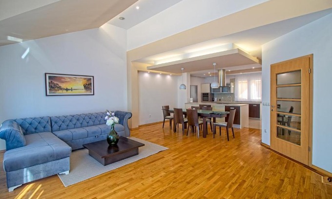 Osijek Apartamento | Stross Apartments & Rooms