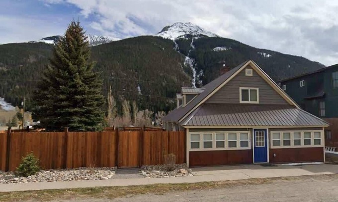 Silverton Casa | Stu Dog's House Summa