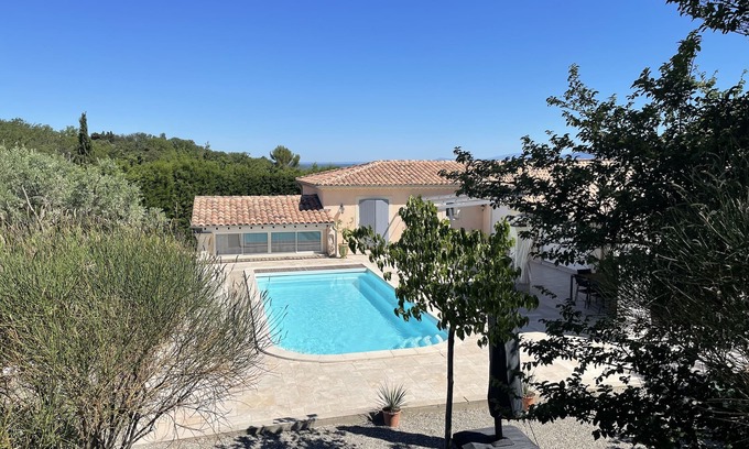 Saint-Saturnin-les-Avignon Apartamento | Studio Le soleil couchant, in Provence near Avignon