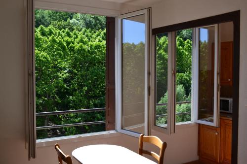 Amelie-les-Bains-Palalda Apartamento | Studio à 100 mètres des thermes vue sur montagne.