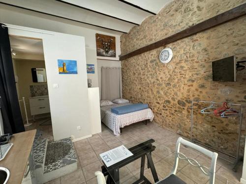Le Boulou Apartamento | Studio à Le Boulou centre ville- pour 2 - petit prix- Juillet-aout réservation d'1 semaine minimum-check in 17-19h