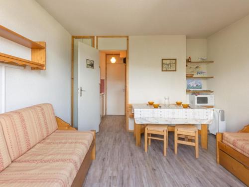 Montchavin Apartamento | Studio à Montchavin, proche centre et pistes, vue vallée, TV, balcon - FR-1-181-2529
