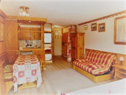 Tignes le Lac Apartamento | Studio à Tignes, 5 pers, pied des pistes, balcon, animaux admis - FR-1-411-387