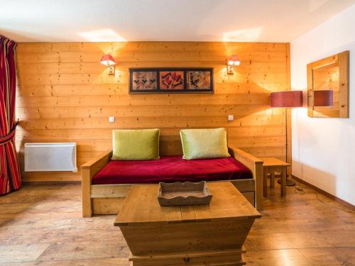 Brides-les-Bains Apartamento | Studio équipé avec balcon, proche thermes et centre, calme - FR-1-512-233