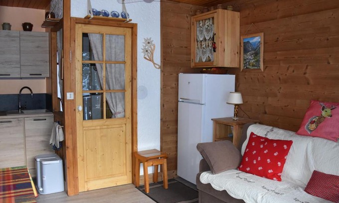Pralognan-la-Vanoise Apartamento | Studio équipé, 400m des commerces, terrasse sud, accepte animaux. - FR-1-464-175