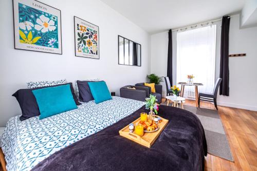 Saint-Cyr-l'Ecole Apartamento | Studio équipé, gare à 200m, entre Versailles et SQY