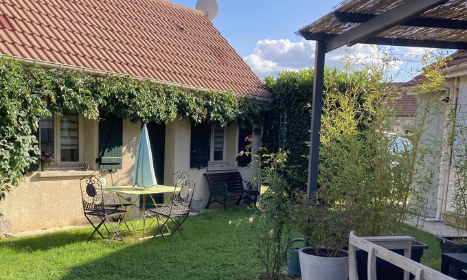 Claye-Souilly Casa | Studio 15 mn Cdg, 15 mn Gare et 30 mn de Disneyland. Bus 200m