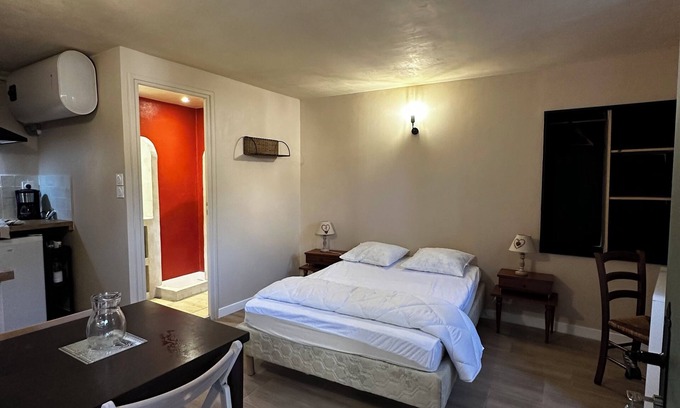 Aulus-les-Bains Apartamento | Studio 2 "Aux volets bleus" Cosy studio at the foot of the Pyrenees