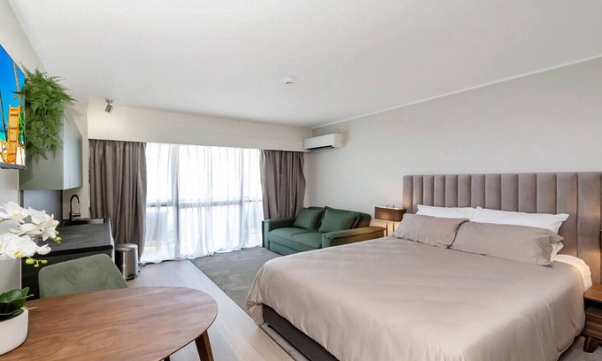 North Ward Casa | Studio 503 - Prime Spot With Oceanviews